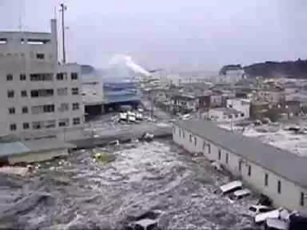 Japan 2011 Tsunami: The Most Shocking Video of the Tsunami in Japan